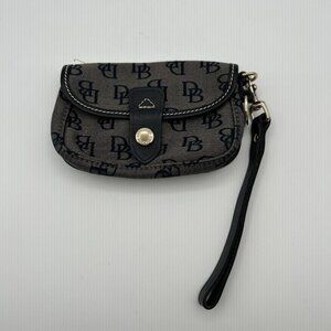 Dooney & Bourke Black Monogram Logo Wristlet Clutch Wallet Y2K Purse Zip Snap